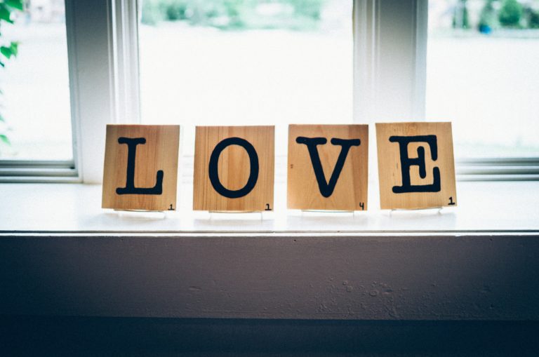 5 języków miłości – poznaj i spróbuj zrozumieć